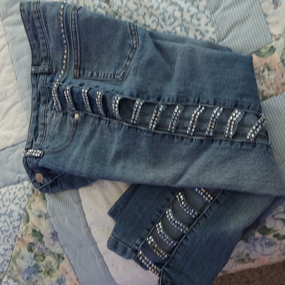 Platinum Plush Cutout Rhinestone Embellished Cropped Denim Jeans SZ 5